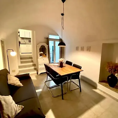 Casa Di Vincenzo * Airole