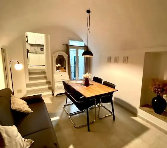 Casa Di Vincenzo * Airole